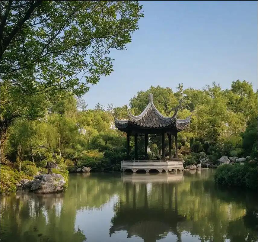 邛崃盼山餐饮有限公司